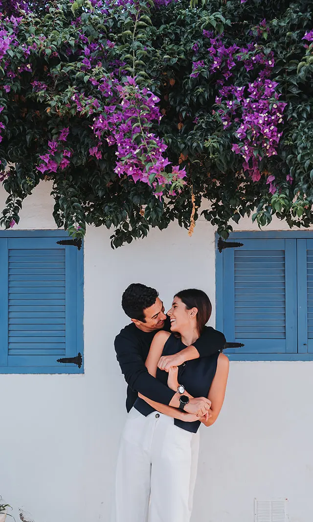 La pre-boda de Eli y Sergio en Aguamarga: risas, playa y buen rollo